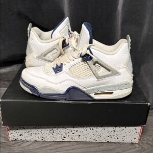 Jordan Kids Sneakers in White and Navy